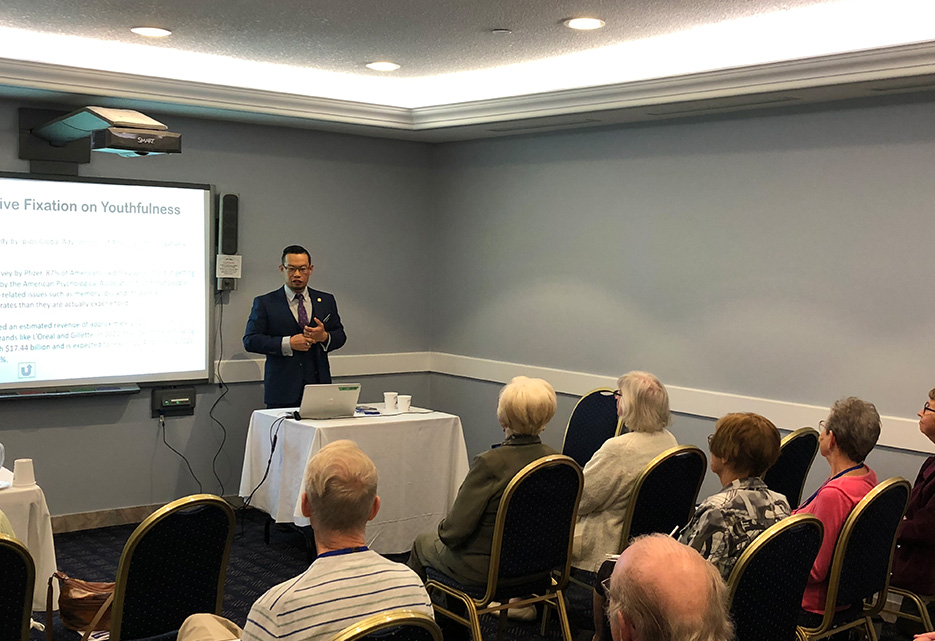 Session with speaker presenting